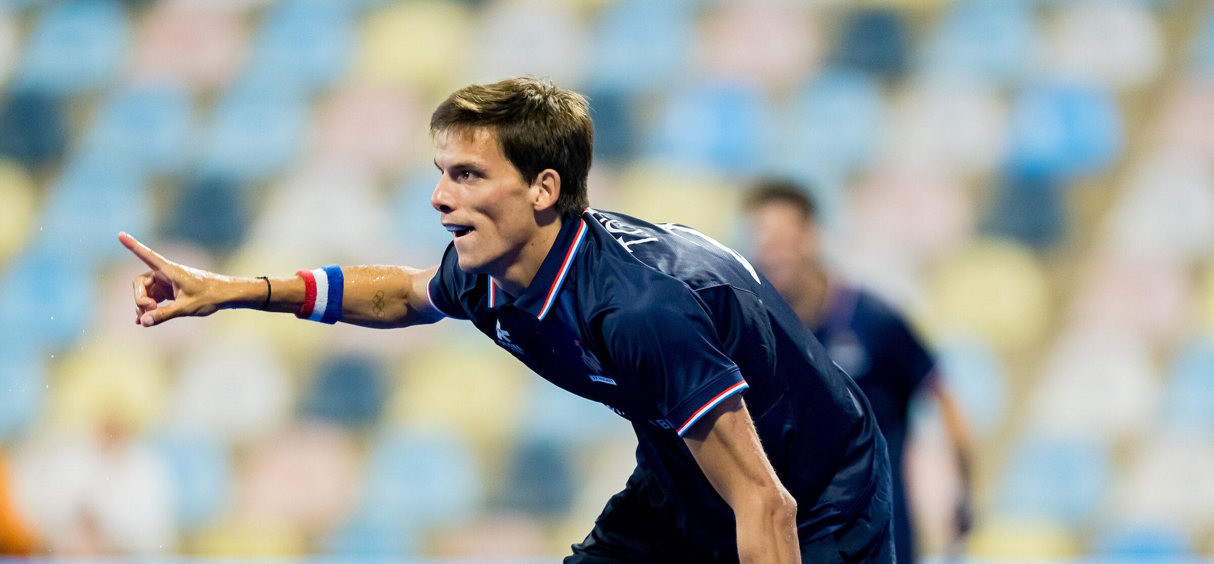 Les Bleus win eight-goal thriller over Poland